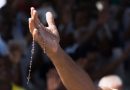 Una multitud aguarda en Brasil la resurrección de un pastor que dejó escrito que volvería a la vida a los tres días de su muerte