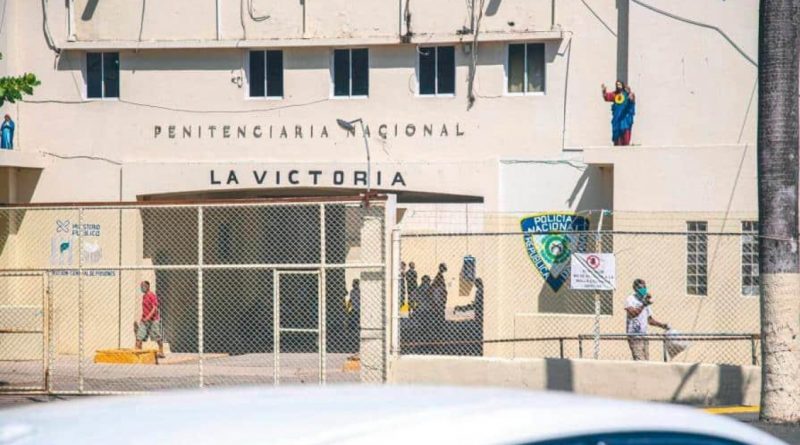 Ya son 10 los heridos en motín que dejó tres muertos en la cárcel La Victoria