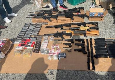 Decomisan fusiles, pistolas y municiones de varios calibres Santo Domingo Este